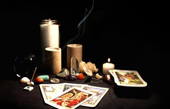 Monsieur DAB, Voyant Médium apprécué à Rennes, Cesson‑Sévigné et Betton en Bretagne , et Laval en Mayenne - Voyance Amoureuse précise - Tel et Whatsapp : 07 44 18 89 19